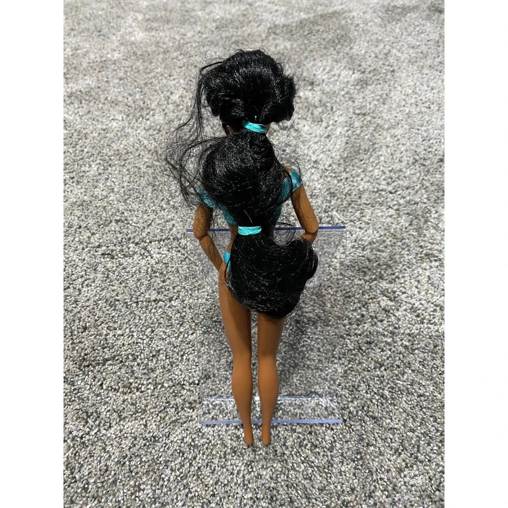 Disney Princess Jasmine Classic Doll Articulated Teal Outfit Missing One Earring